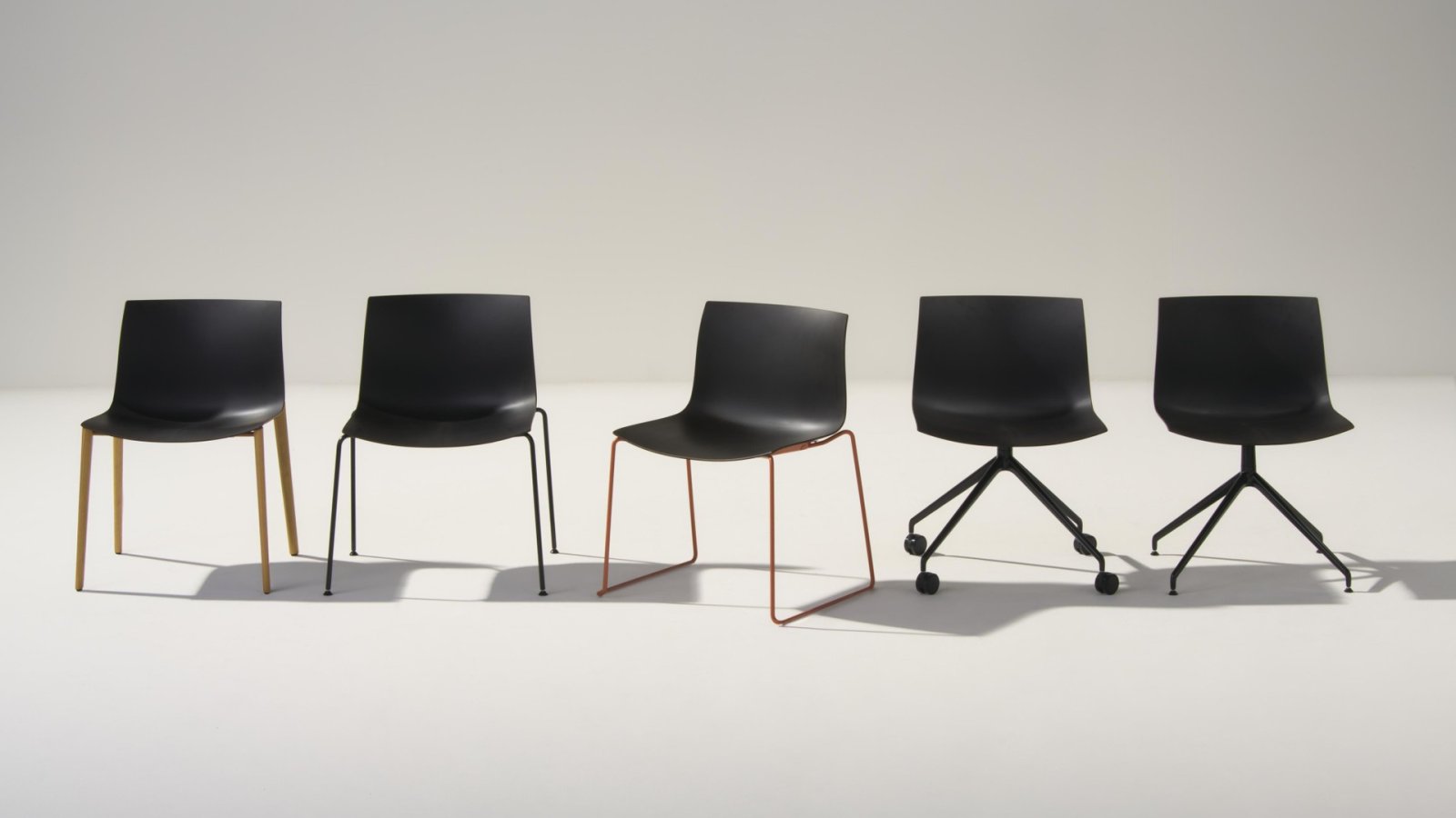 Arper 디자인 의자 Catifa Carta, 종이와 천연 수지로 만든 PaperShell 셸