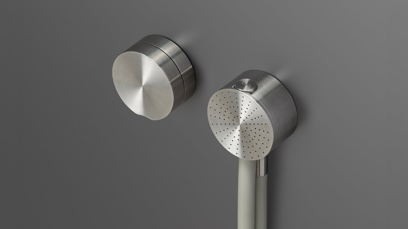 아쿠아 스톱 시스템을 갖춘 Giotto 서모스탯 그룹, Cea Design