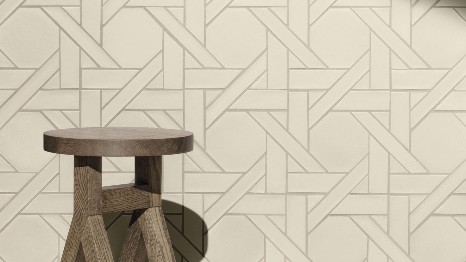 흰색 바렁 짜임 패턴의 Mutina Weaving 모자이크