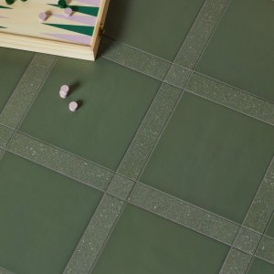 Time 같은 색 걸레받이 3,9×20,5cm 마감 디테일