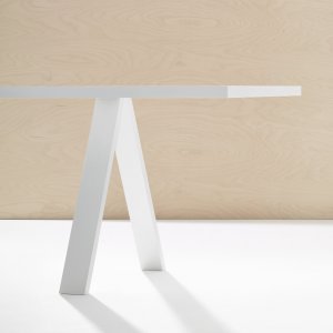 내추럴 오크 무늬목 상판의 Cross