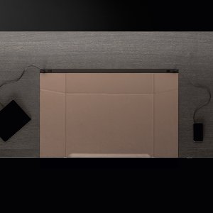 스탠딩 높이로 올린 회장실의 Eleva 책상