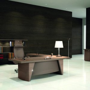 iSixty Luxury 책상 측판의 24K 금도금 라인