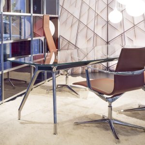 불가리안 레드 Kuna Chair