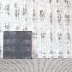Mutina의 Pico, Blanc 컬러 Down Natural 텍스처의 음각 도트