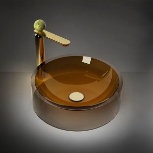 욕실에 설치된 Perle 디자인 수전